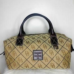 ❌SOLD❌ VINTAGE Dooney and Bourke Bag